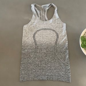 LULULEMON GRAY SWIFTLY TANK, Women’s Size 4